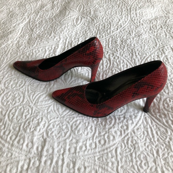 Red Snake Heels - Picture 2 of 4